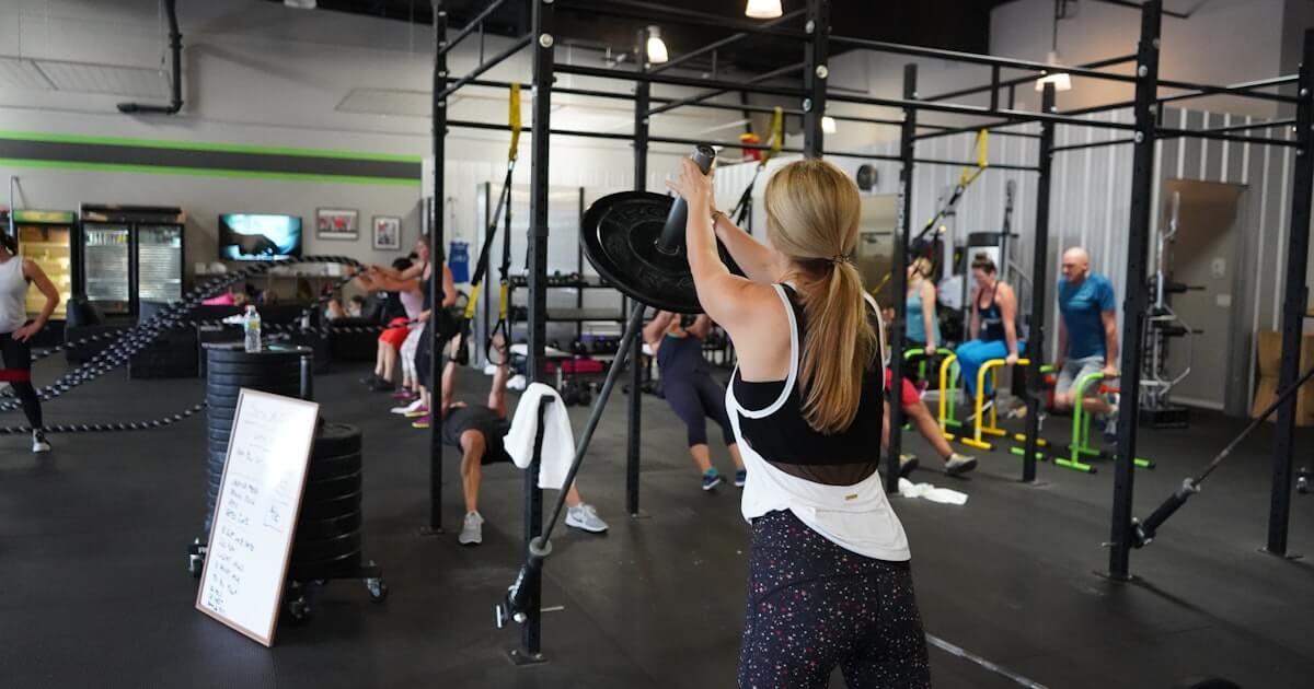 EMOM Workout BPM: Music Pacing That Saves Your Rest Time