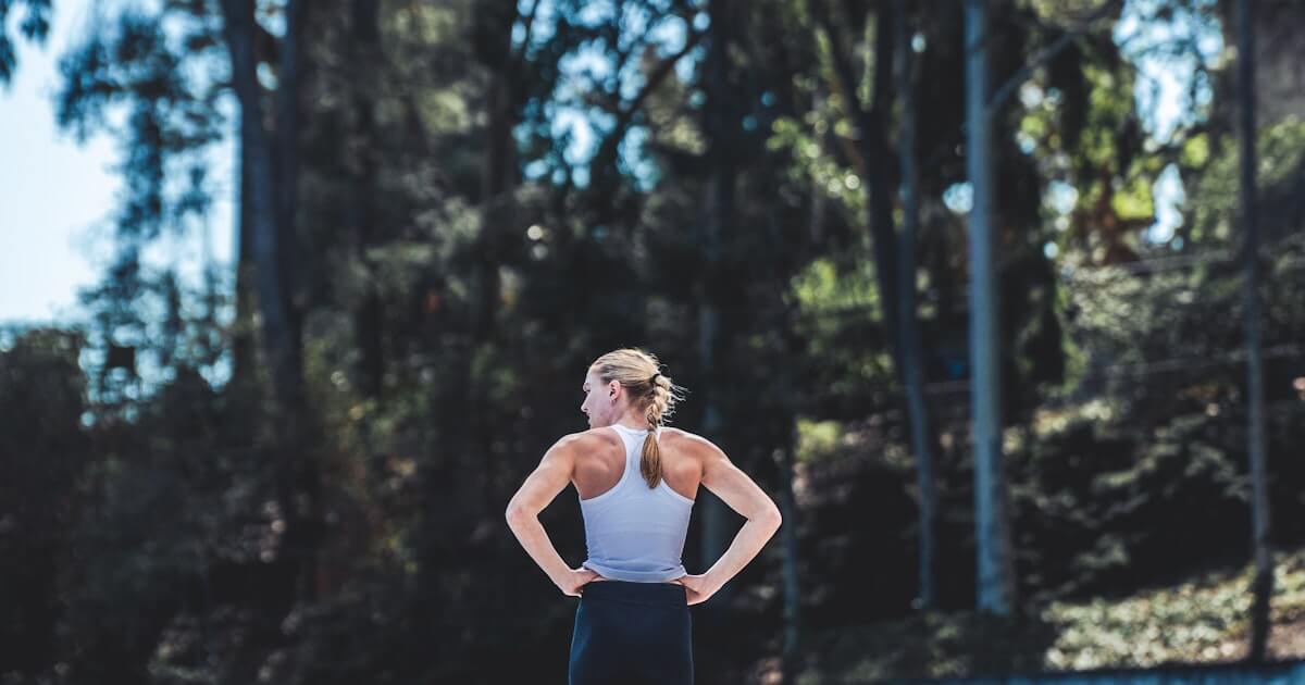 HIIT 和慢跑哪个更减脂？后燃效应的真相